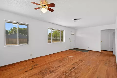 Living - 2042 Neptune Ter, Redding, CA 96002 photo 3 of 5