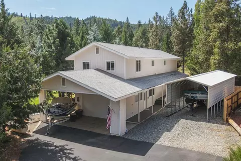 250 Mary Ave, Trinity Center, CA 96091