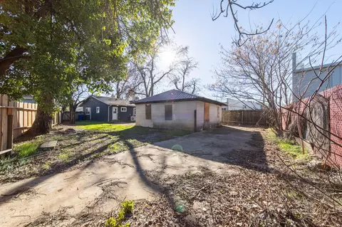 Exterior - 2330 Wilsey Dr, Redding, CA 96001 photo 4 of 4