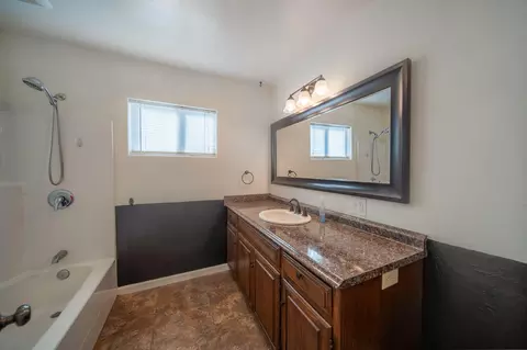 Bath - 2330 Wilsey Dr, Redding, CA 96001 photo 1 of 1