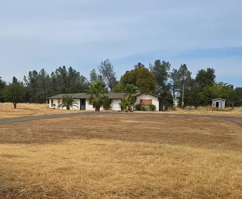 17908 Strawberry Ln, Anderson, CA 96007