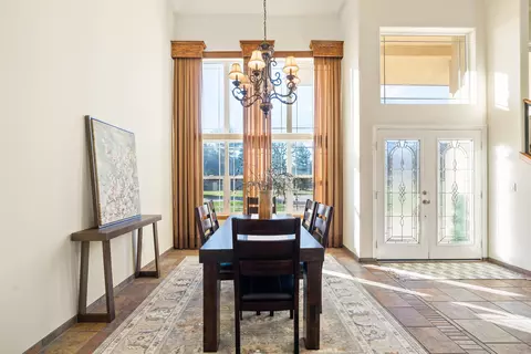 Entry Way - 14860 Oak Knoll Dr, Red Bluff, CA 96080 photo 6 of 8