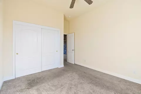 Bedroom - 14860 Oak Knoll Dr, Red Bluff, CA 96080 photo 10 of 10