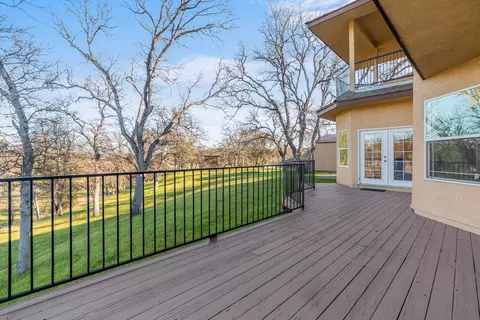 Exterior - 14860 Oak Knoll Dr, Red Bluff, CA 96080 photo 4 of 7