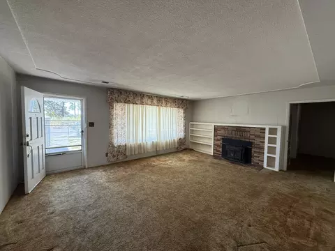2430 N Bonnyview Rd, Redding, CA 96001 photo 4