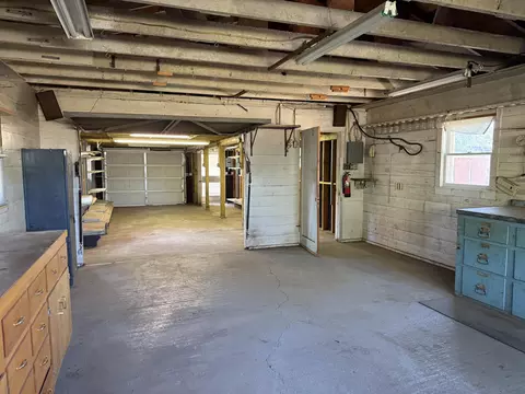 2430 N Bonnyview Rd, Redding, CA 96001 photo 2