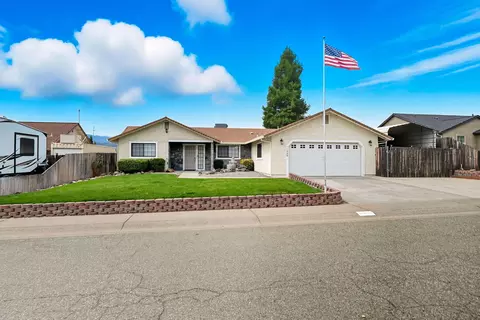 11426 Menlo Way, Redding, CA 96003