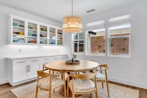 Dining - 3875 Thomason Trl, Redding, CA 96002 photo 1 of 1