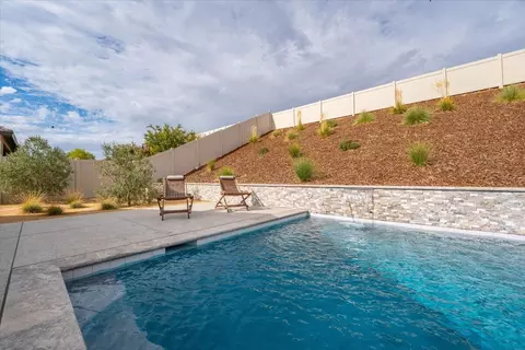 Exterior - 3875 Thomason Trl, Redding, CA 96002 photo 6 of 9