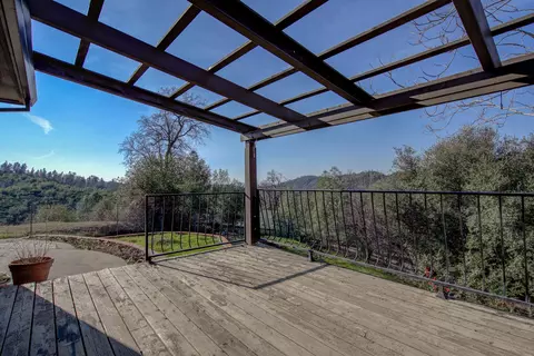 22212 Loop Dr, Redding, CA 96003 photo 37