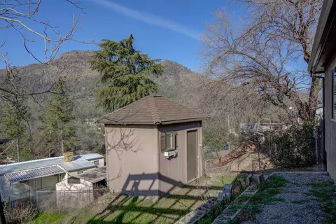 22212 Loop Dr, Redding, CA 96003 photo 40