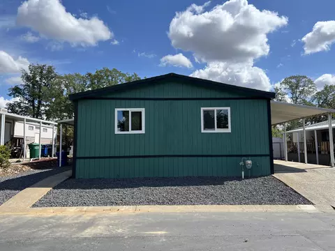 1401 Menomenee Ln, Redding, CA 96003