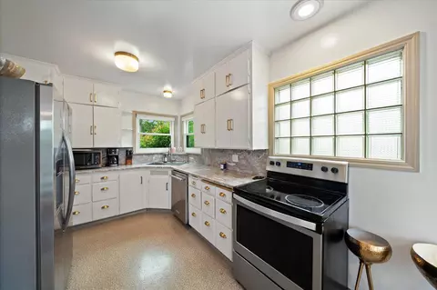 1901 Chestnut St, Redding, CA 96001 photo 13