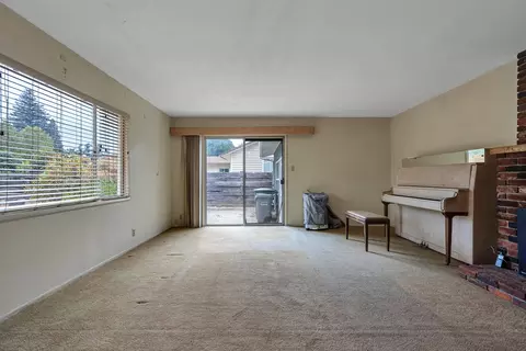 Living - 2541 Center Waverly Ave, Redding, CA 96001 photo 6 of 6