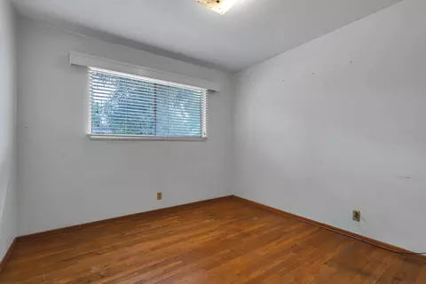 Bedroom - 2541 Center Waverly Ave, Redding, CA 96001 photo 5 of 7