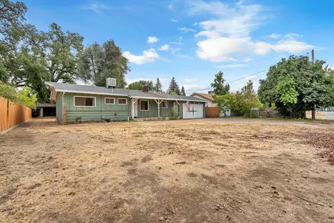 Exterior - 2541 Center Waverly Ave, Redding, CA 96001 photo 5 of 5