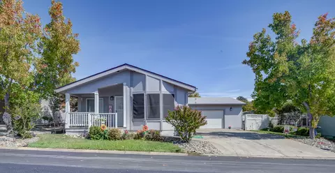 880 Tuberose Trl, Redding, CA 96003