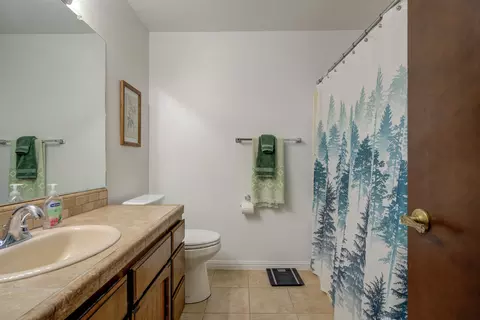 1825 Del Mar Ave, Redding, CA 96003 photo 8