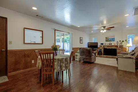 1825 Del Mar Ave, Redding, CA 96003 photo 3