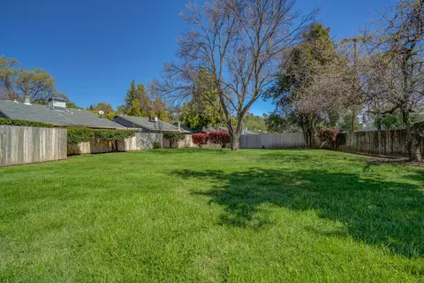 1825 Del Mar Ave, Redding, CA 96003 photo 19