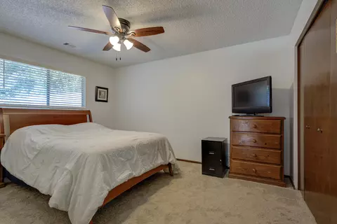 1825 Del Mar Ave, Redding, CA 96003 photo 9