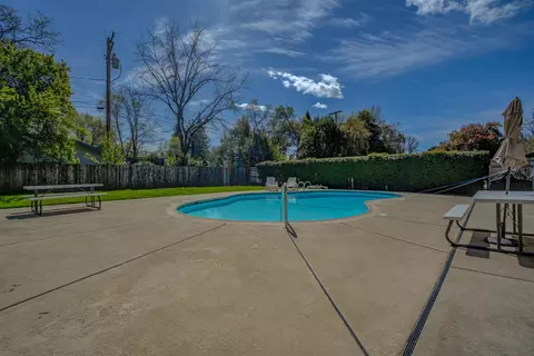 1825 Del Mar Ave, Redding, CA 96003 photo 17