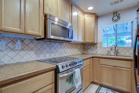 1825 Del Mar Ave, Redding, CA 96003 photo 6