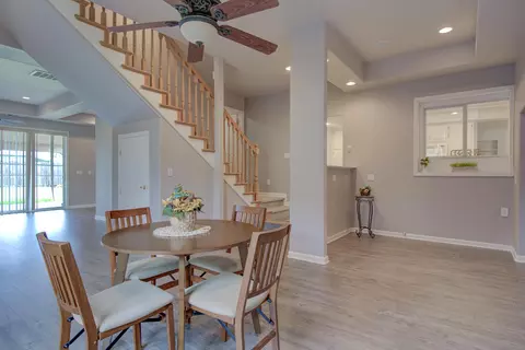 1208 Riviera Dr, Redding, CA 96001 photo 25
