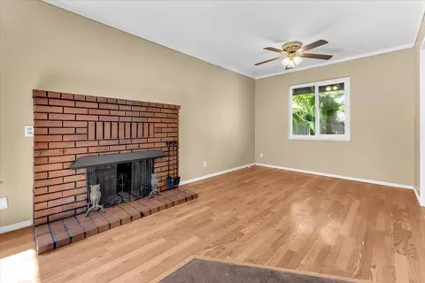 Living - 2165 Paris Ave, Redding, CA 96001 photo 4 of 5