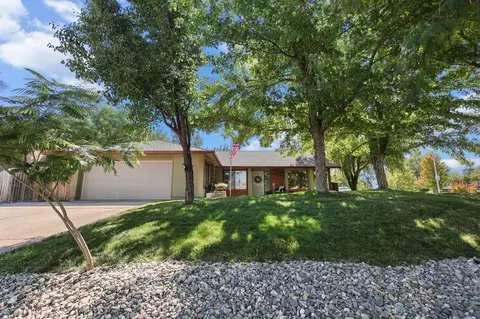 3897 Fujiyama Way, Redding, CA 96001 photo 2