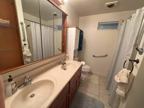 Bath - 25991 Cir Bell Rd, Fall River Mills, CA 96028 photo 3 of 4