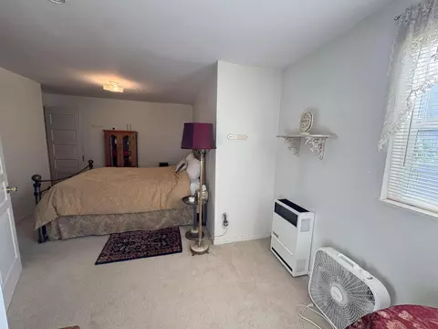 Bedroom - 25991 Cir Bell Rd, Fall River Mills, CA 96028 photo 6 of 13
