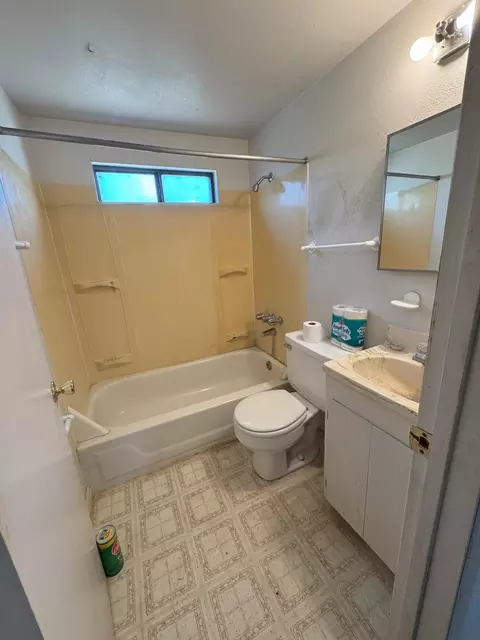 Bath - 25991 Cir Bell Rd, Fall River Mills, CA 96028 photo 4 of 4