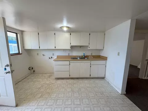 Kitchen - 25991 Cir Bell Rd, Fall River Mills, CA 96028 photo 4 of 5