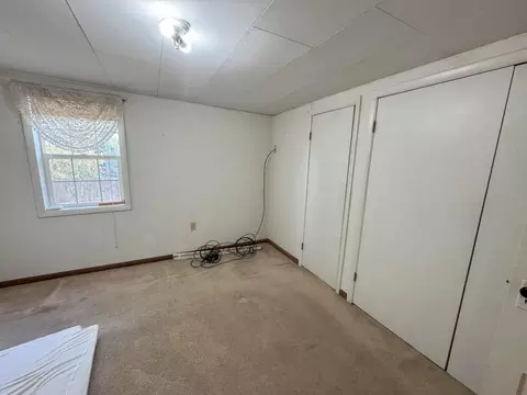 Bedroom - 25991 Cir Bell Rd, Fall River Mills, CA 96028 photo 3 of 13