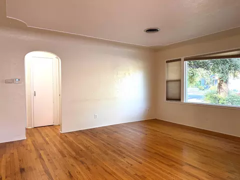 Living - 1816 Garden Ave, Redding, CA 96001 photo 2 of 4