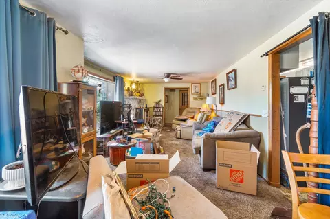 14086 Old Oregon Trl, Redding, CA 96003 photo 9