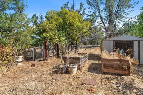 14086 Old Oregon Trl, Redding, CA 96003 photo 32