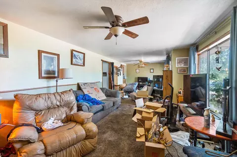 14086 Old Oregon Trl, Redding, CA 96003 photo 6