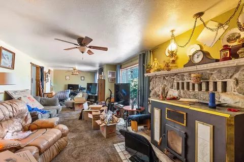 14086 Old Oregon Trl, Redding, CA 96003 photo 5
