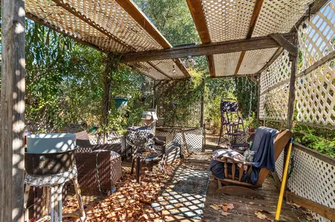 14086 Old Oregon Trl, Redding, CA 96003 photo 28