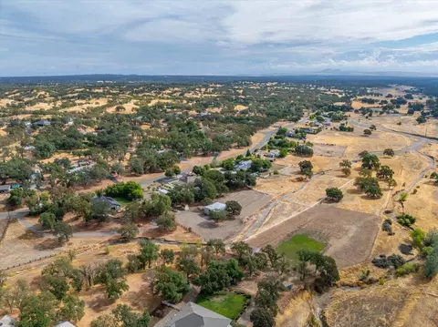 View/Area - 18771 Drake Rd, Red Bluff, CA 96080 photo 5 of 8
