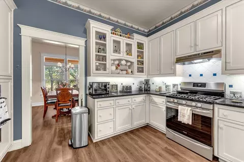 Kitchen - 18771 Drake Rd, Red Bluff, CA 96080 photo 1 of 4