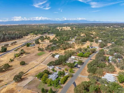 View/Area - 18771 Drake Rd, Red Bluff, CA 96080 photo 6 of 8