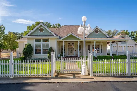 Exterior - 18771 Drake Rd, Red Bluff, CA 96080 photo 2 of 31