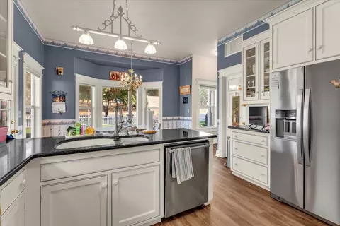 Kitchen - 18771 Drake Rd, Red Bluff, CA 96080 photo 4 of 4