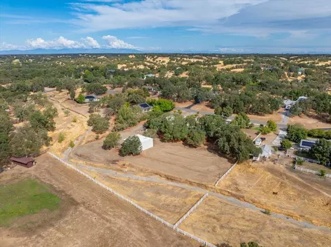 View/Area - 18771 Drake Rd, Red Bluff, CA 96080 photo 8 of 8