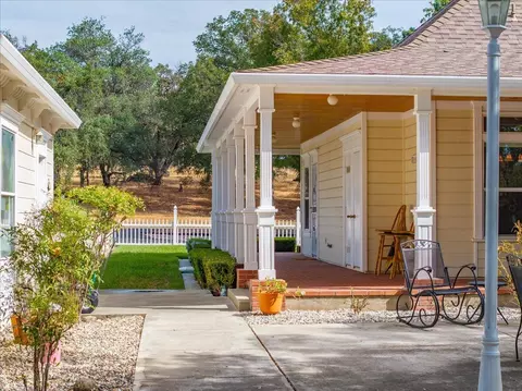 Exterior - 18771 Drake Rd, Red Bluff, CA 96080 photo 12 of 31