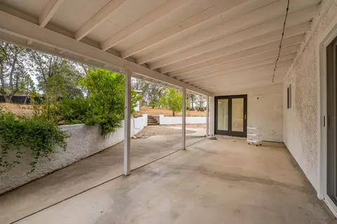 Exterior - 8221 Placer Rd, Redding, CA 96001 photo 3 of 6