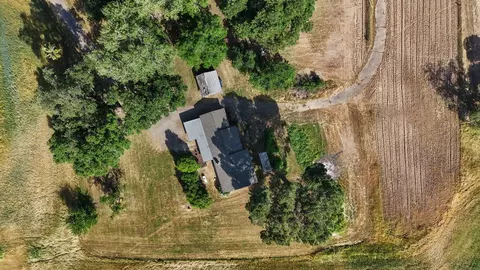 View/Area - 21077 Dodson Ln, Anderson, CA 96007 photo 3 of 5